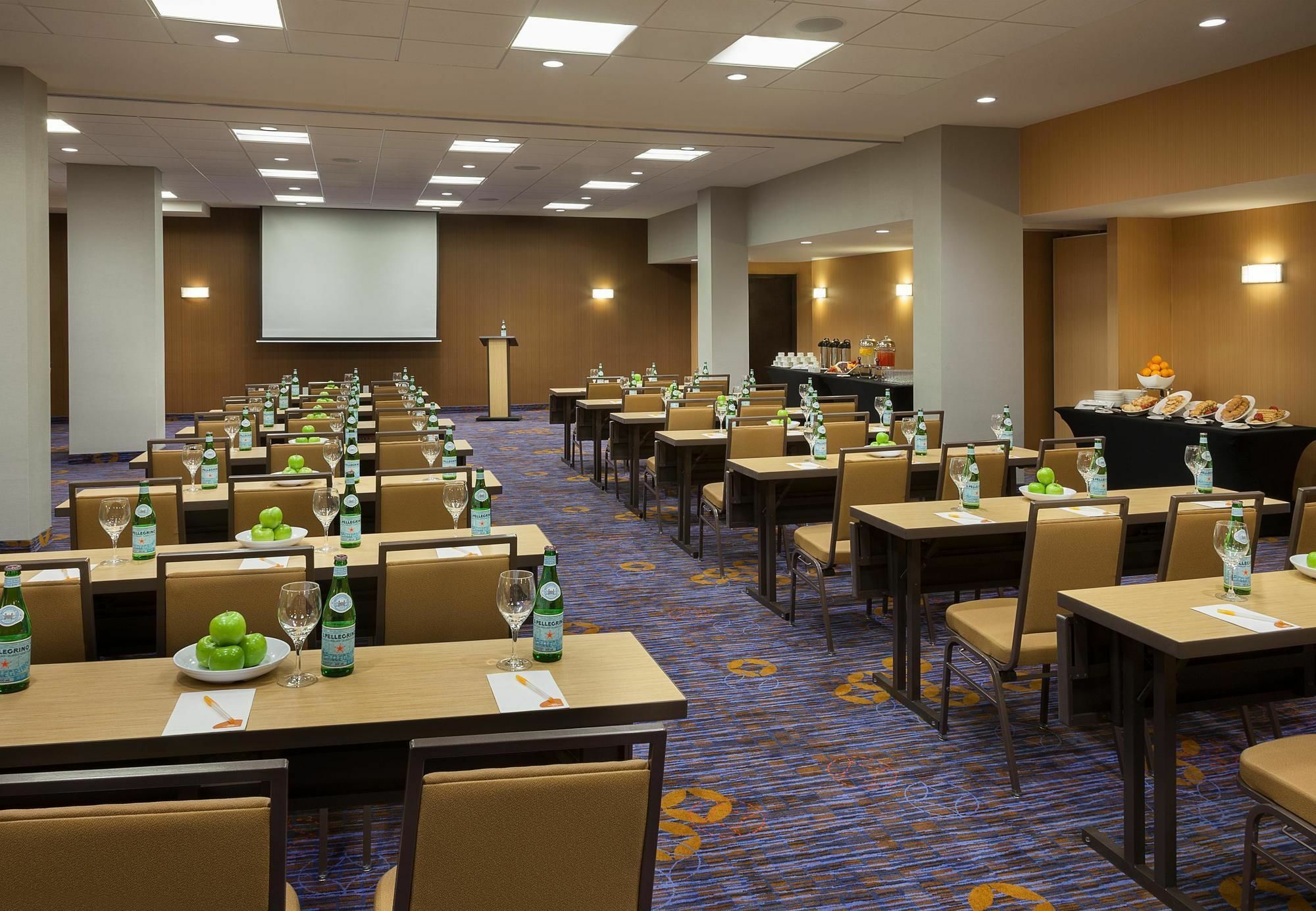 Courtyard By Marriott Toronto Northeast/Markham Exterior foto